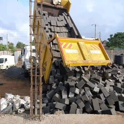 A picture of MACHINE CUT STONES