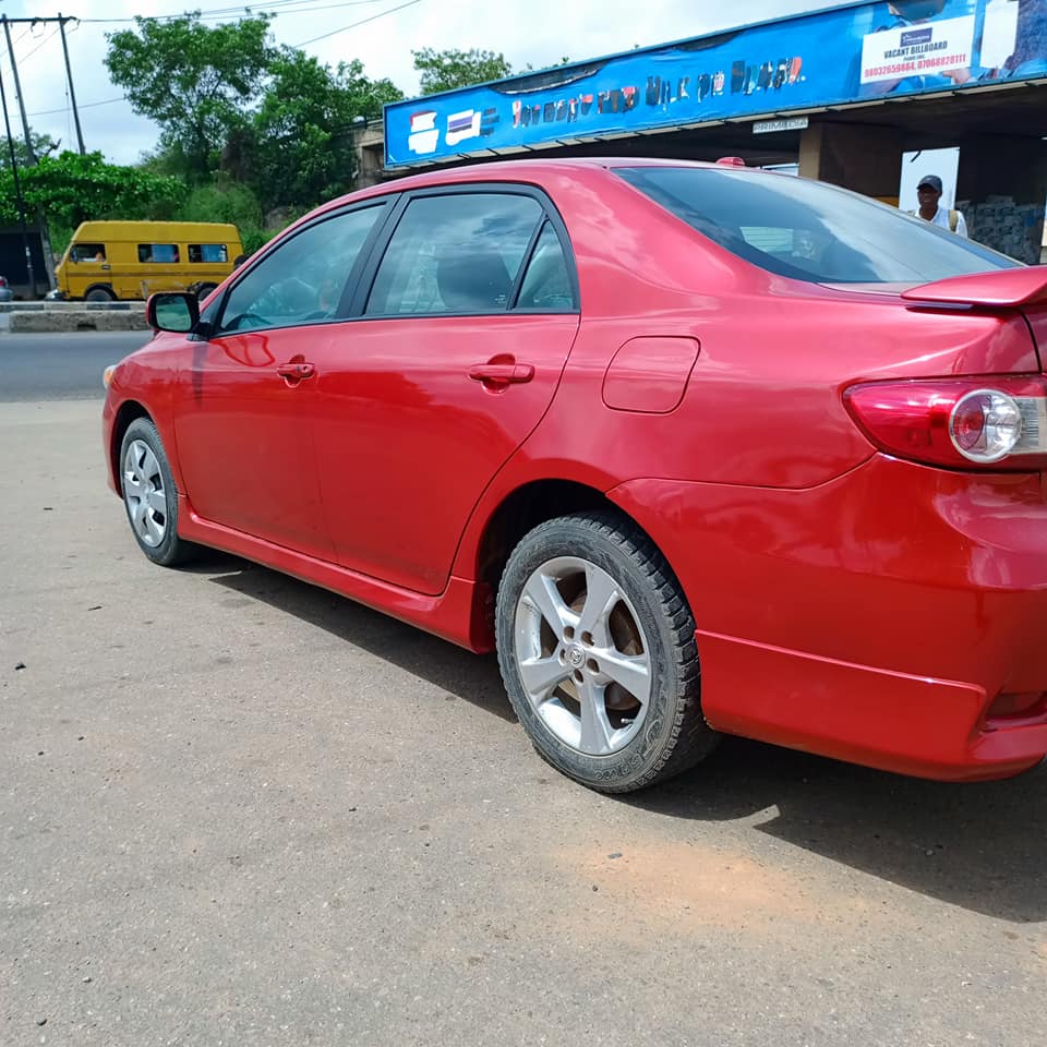 A picture of Toyota Corolla 2012 Toks 12m