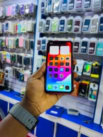 A picture of Iphone Xr