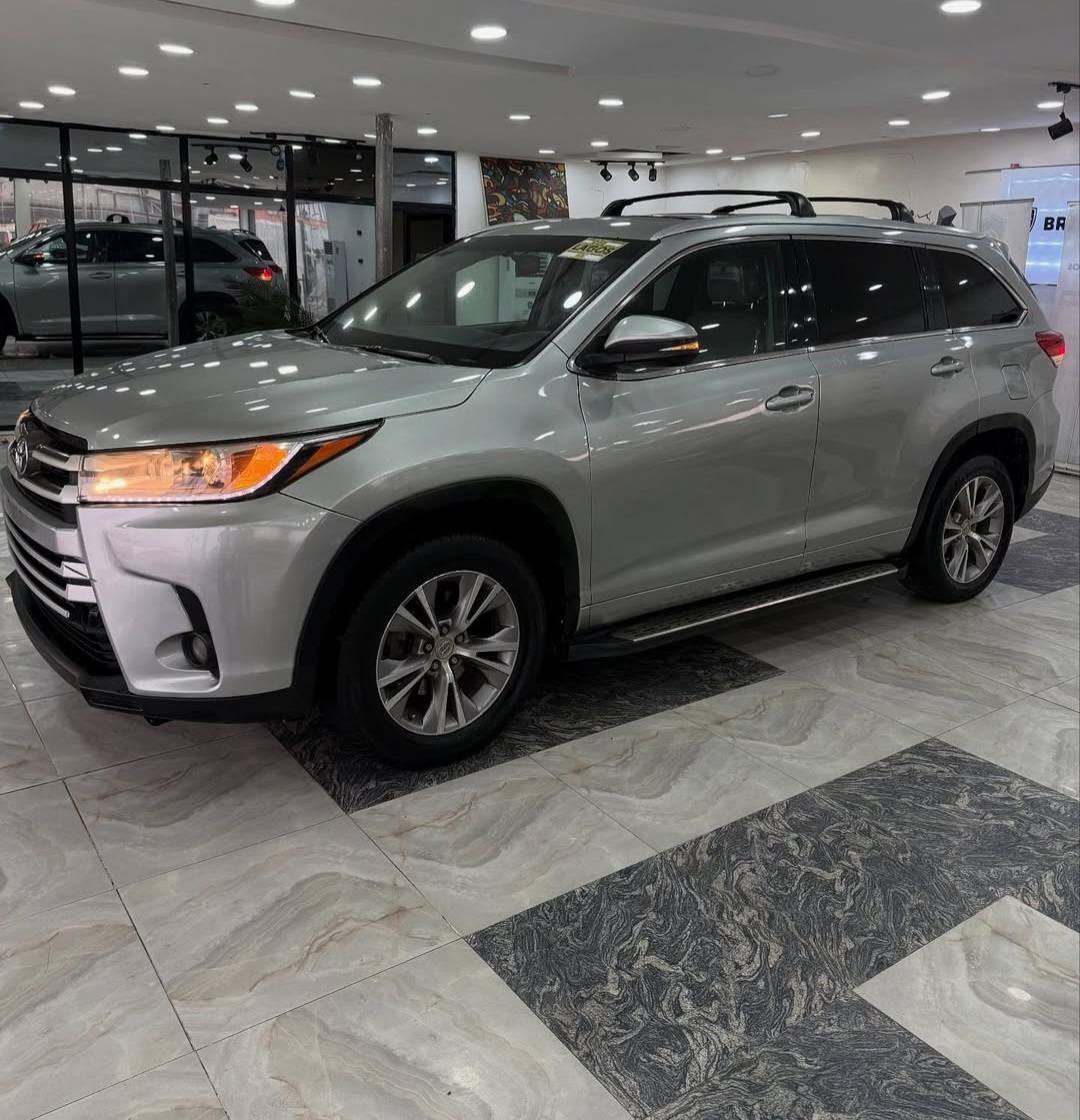 A picture of Unregistered Toyota Highlander 2015 facelifted 2019