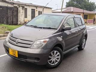 A picture of Toyota IST