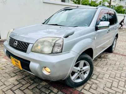 A picture of NISSAN XTRAIL GARI KALI SANAA BEI 12.5ML KARIBU SANA