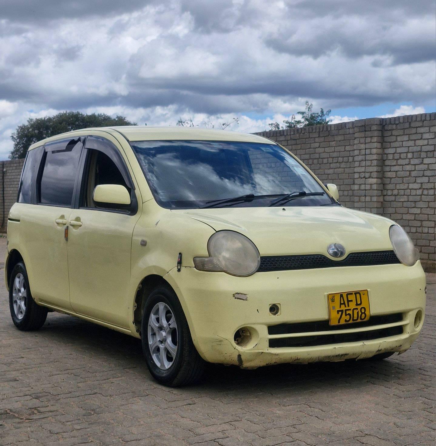 used toyota sienta