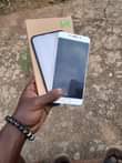 A picture of Oppo r9 Gb 64 115k 0659491608