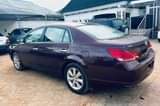 A picture of Toyota Avalon 2006