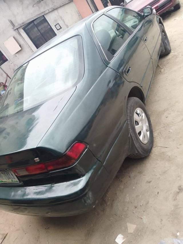 A picture of 2001 Toyota Camry
