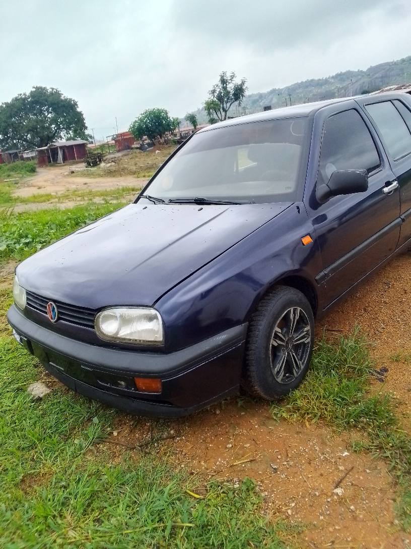 A picture of Neatly used golf 3 saloon manual transmission untempered engine and