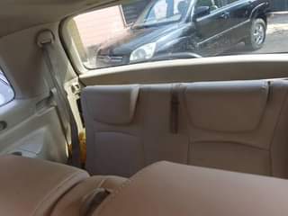 A picture of Neatly used 2005 Toyota Highlander with 3 seater row