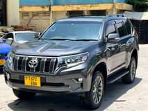 A picture of TOYOTA LANDCRUISER PRADO 2017