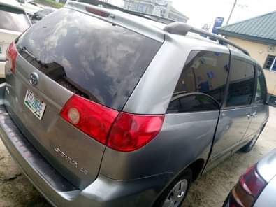 A picture of Hurry up now Morning deal Toyota sienna 2006 model With