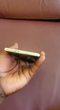 A picture of Samsung note 10 plus
