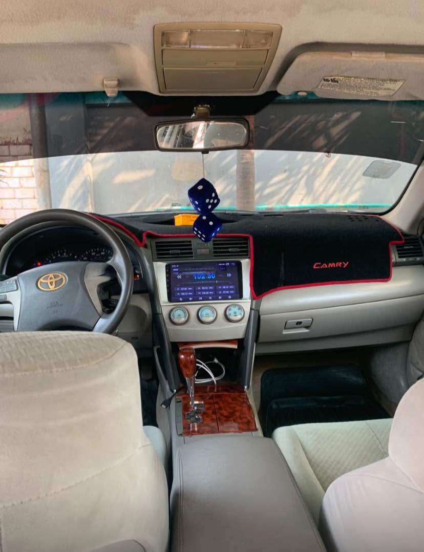 A picture of Toyota Camry 08