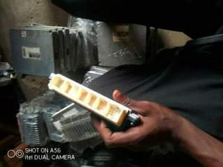 A picture of brain box and airflowmeter