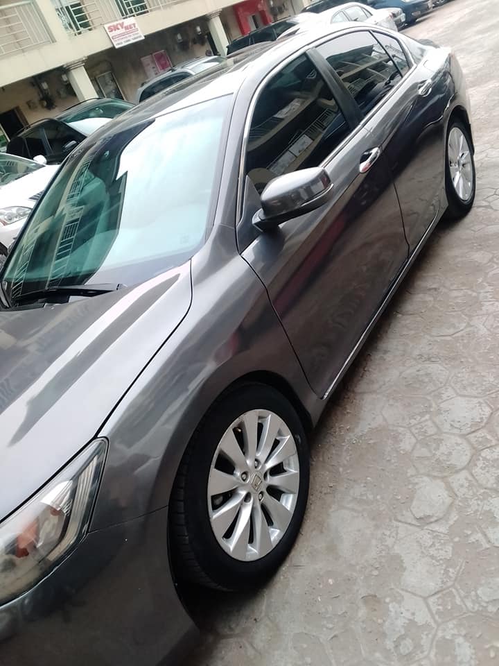 A picture of HONDA ACCORD 2016