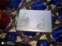 A picture of mac book pro 0710883410