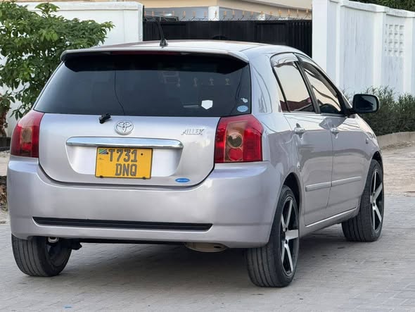 A picture of TOYOTA ALLEX0767058883