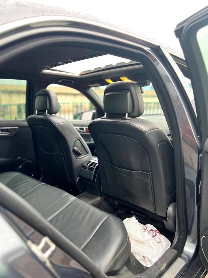 A picture of Clean 7 months used C300