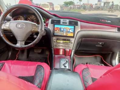 A picture of Highest grade Lexus ES 330 Everything is intact and untouched