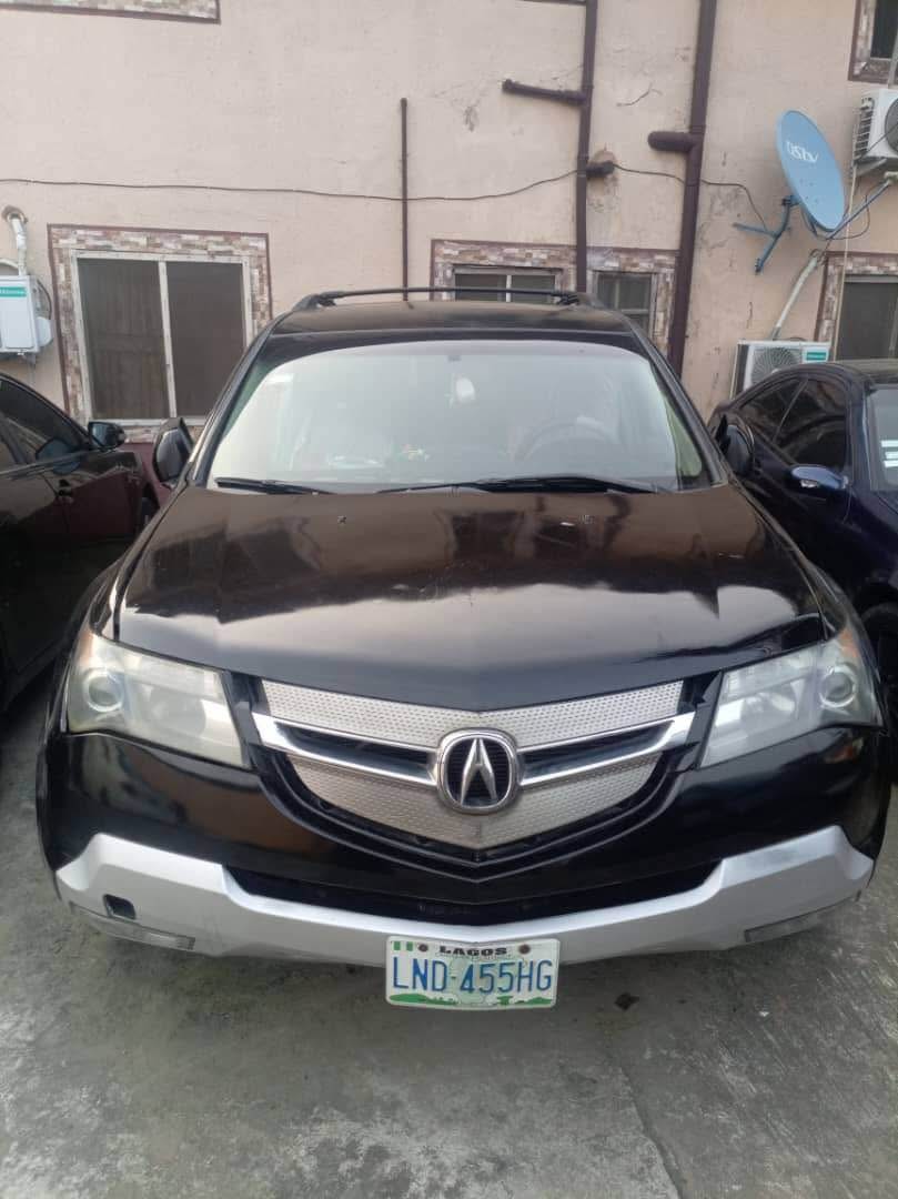 A picture of 2007 Acura mdx flashed on first body