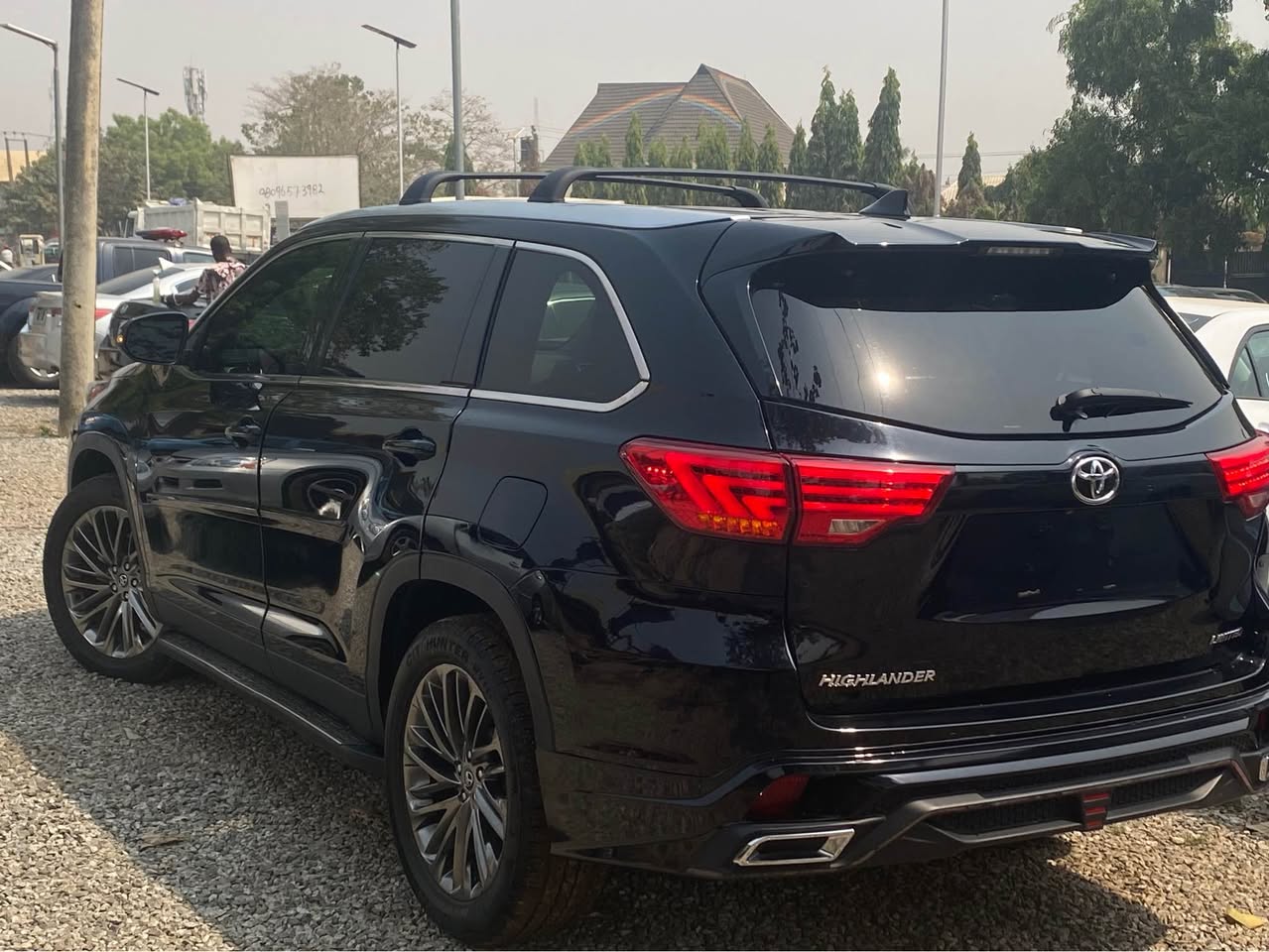 A picture of  Extremely clean. Local used Toyota Highlander Limited . 2014