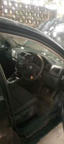 A picture of Bei imeshuka njoo ujiwahie Gari aina ya Volkswagen Golf inauzwa