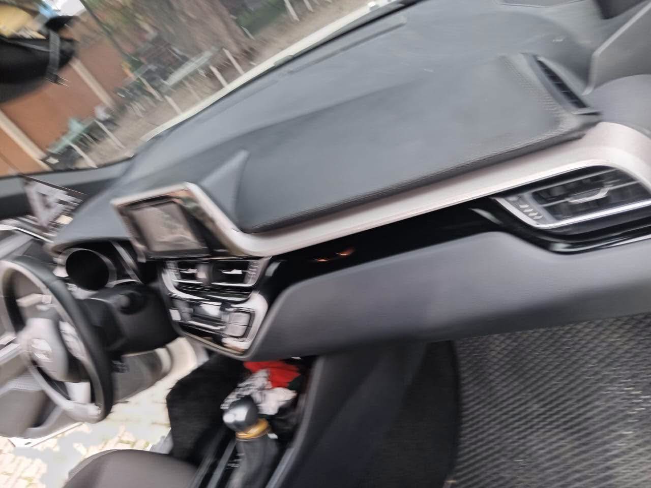 A picture of Toyota chr 2021 model