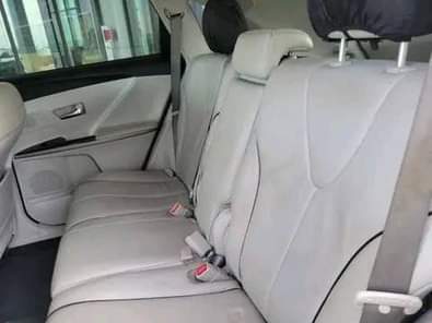 A picture of Make Toyota Model Venza Year 2015 Trim V6 XLE FWD