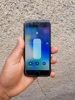 A picture of Iphone 8 Icloud free Storage 64 Battery 100