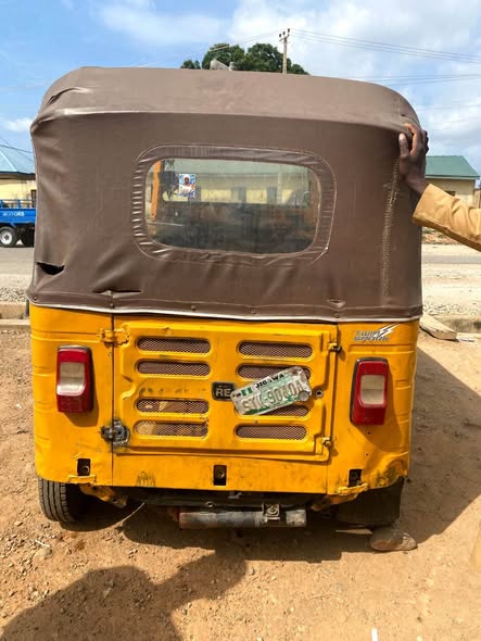 A picture of Sharp Deal Bajaj Tricycle With untempered sound engine and gear