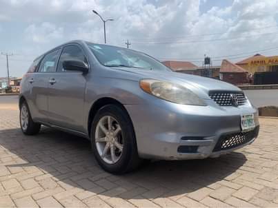 A picture of Toyota matrix 2004 Model