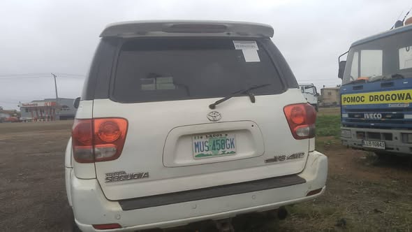 A picture of Toyota Sequoia jeep Automatic transmission Untouched engine and gear and