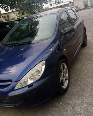 A picture of Peugeot 307 2006 Model Colour Blue Low mileage Manual Transmission