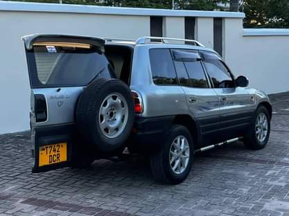 A picture of RAV4 OLD MODEL