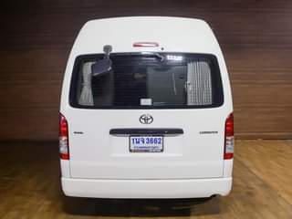 A picture of 2019 TOYOTA hiace commuter