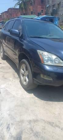 A picture of Rx 330 Fristbody Very Clean in and Out