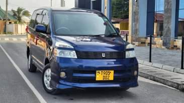 A picture of TOYOTA Noah