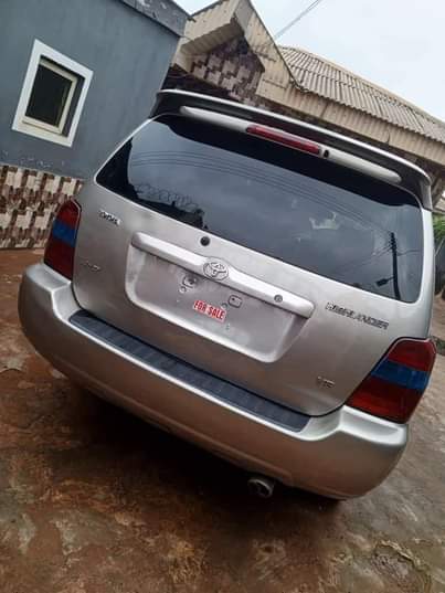 A picture of A sweet deal 2004 05 Toyota highlander 4wheel drive sweet
