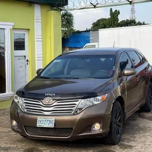 A picture of Toyota Venza 2010