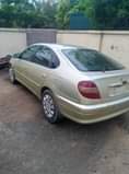 A picture of Toyota avensis 2004