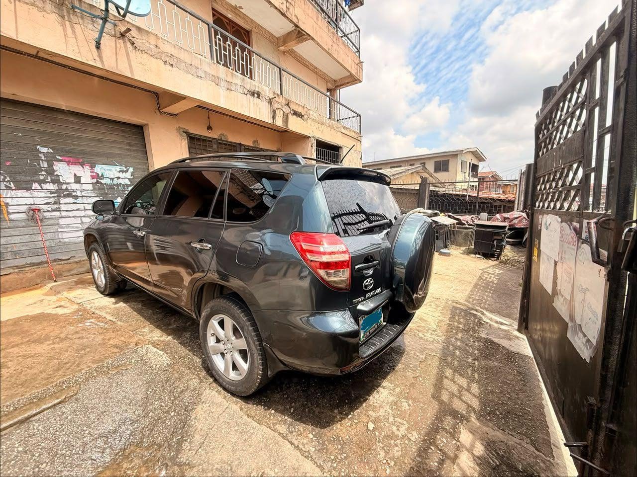 A picture of 2009 TOKUNBO STANDARD TOYOTA RAV4