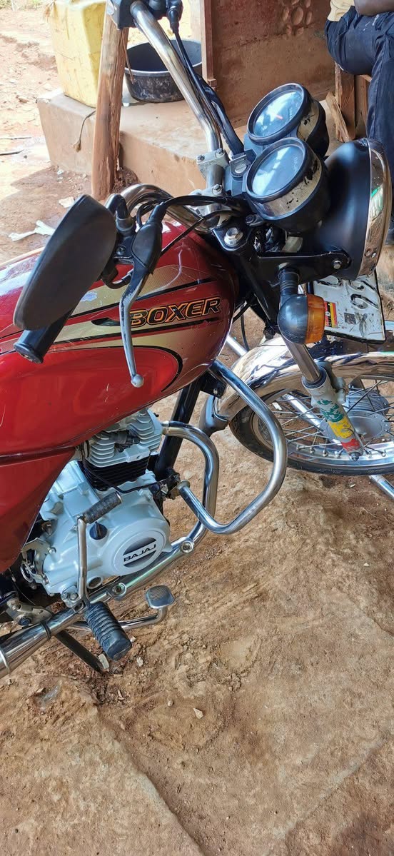 A picture of 2023 India bajaj boxer