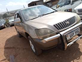 A picture of TOYOTA HARRIER AT