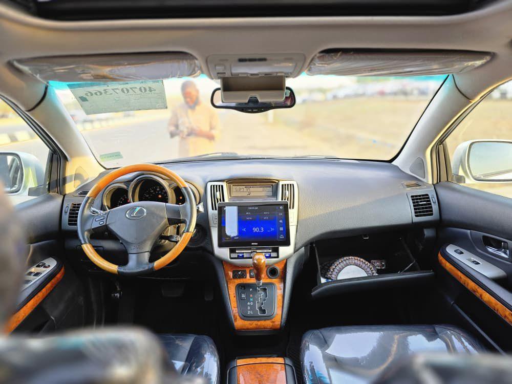 A picture of FOREIGN USED 2006 LEXUS RX 350