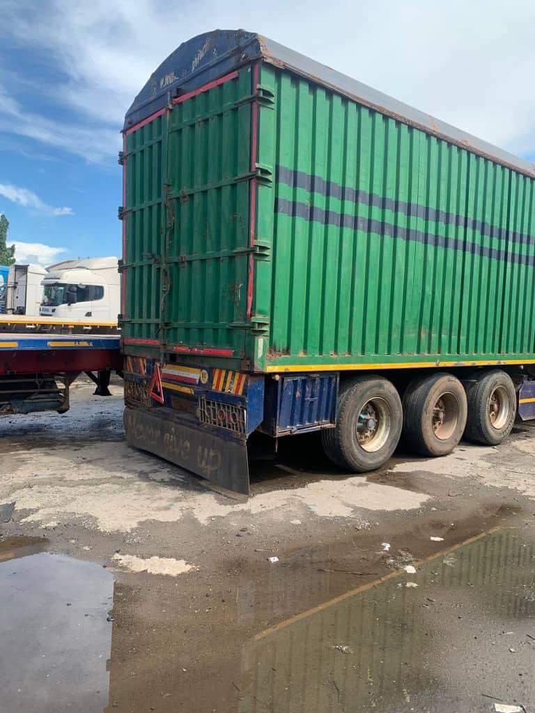 A picture of SCANIA113 060356906