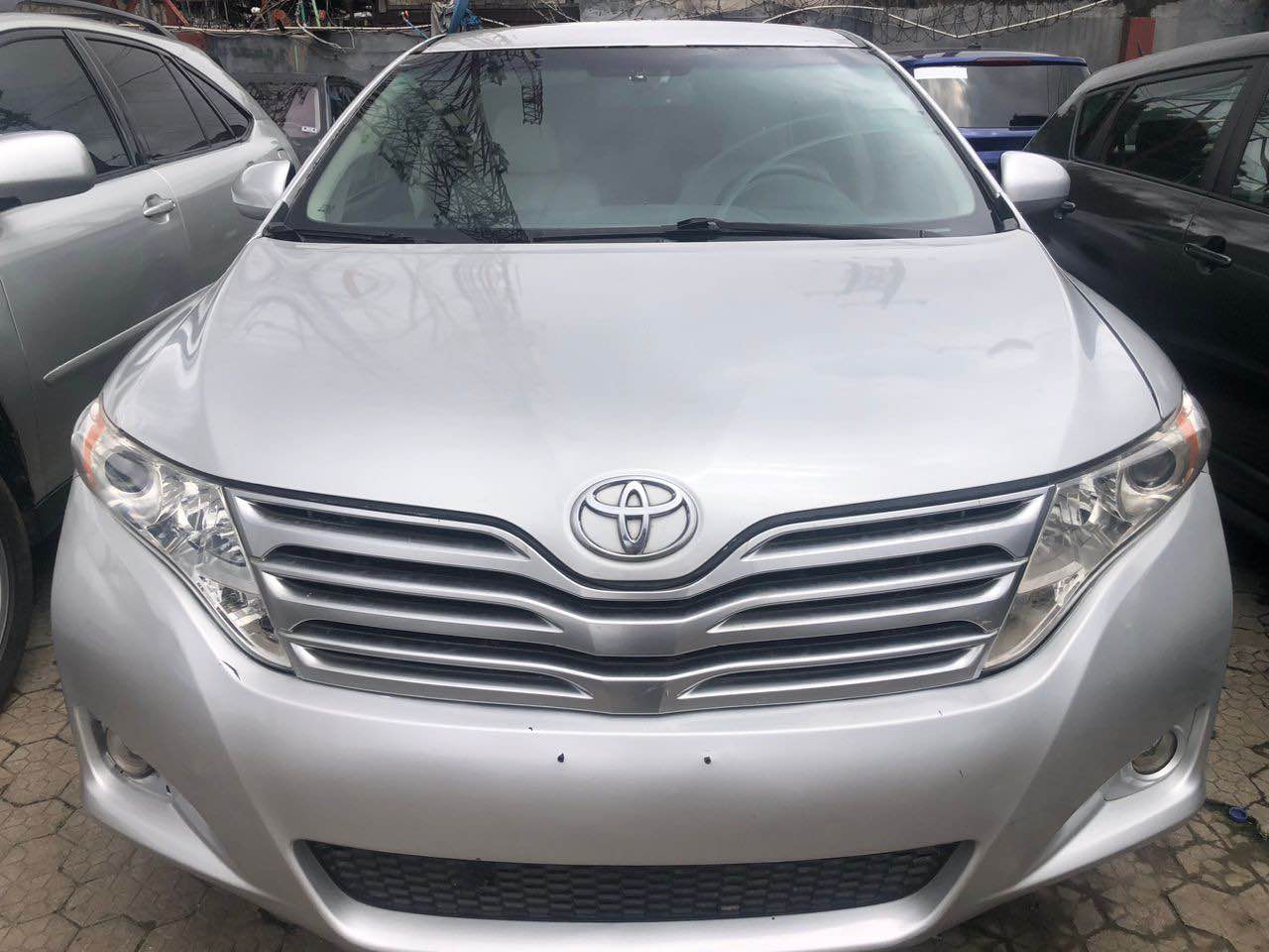 A picture of Toyota Venza 2012