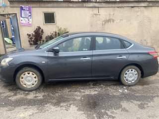 A picture of Nissan Sentra 2015