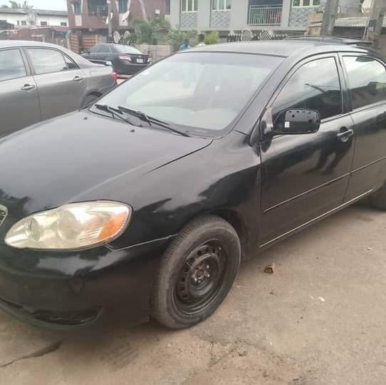 A picture of 06 Toyota corrola CE Sound engine Gear AC Interior top