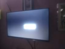 A picture of HISENCE TV FREE TO AIR AND HOOFER DJACK
