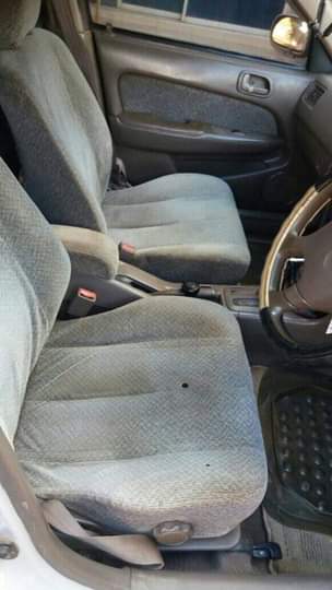 A picture of 1998 Toyota 1998 White