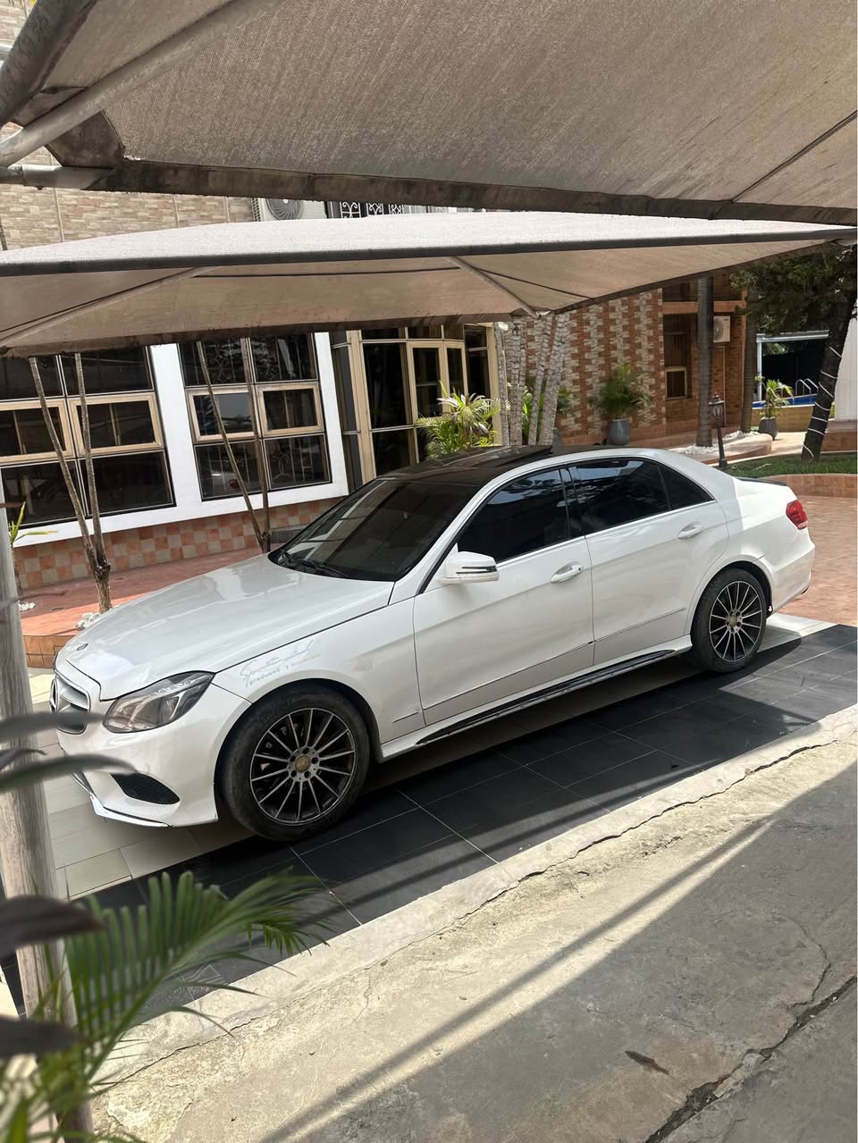 A picture of CLEAN 2011 E350 WELL USED 9 5m